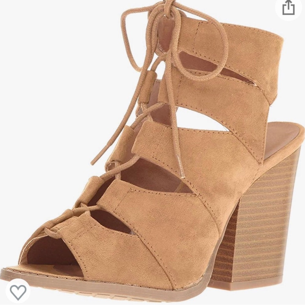 Quipid block heel sandal. Size 7